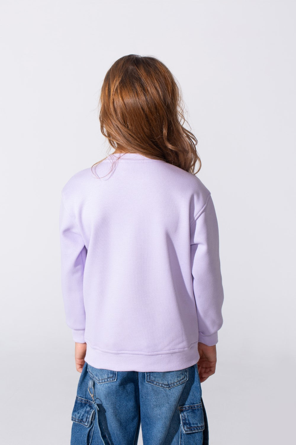 Girl's Slim Fit Sweatshirt With A Round Neck And Front Print