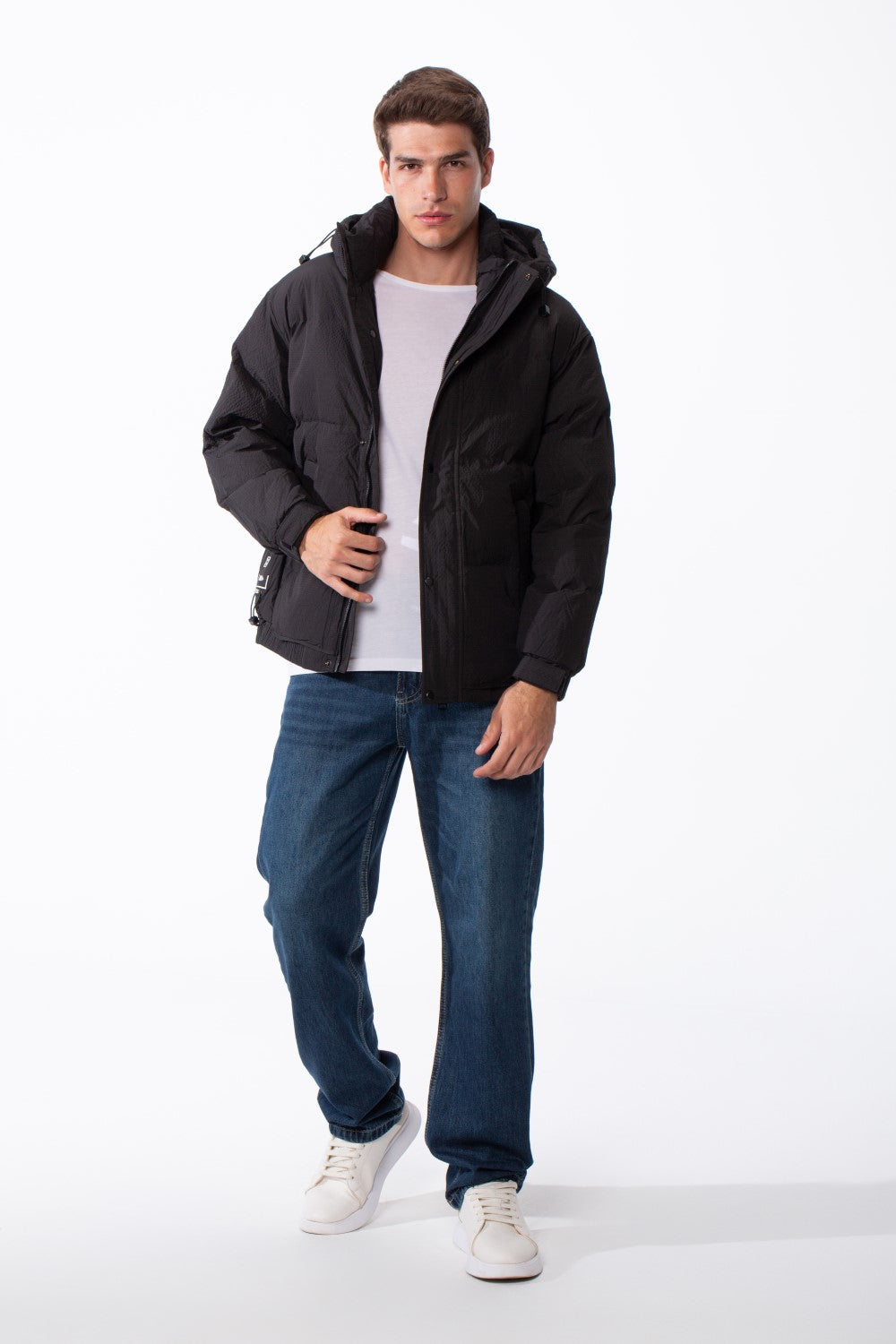 Men's Side Zip Pockets With Patch Detail Sleek Hooded Design Warmth Waterproof Jacket