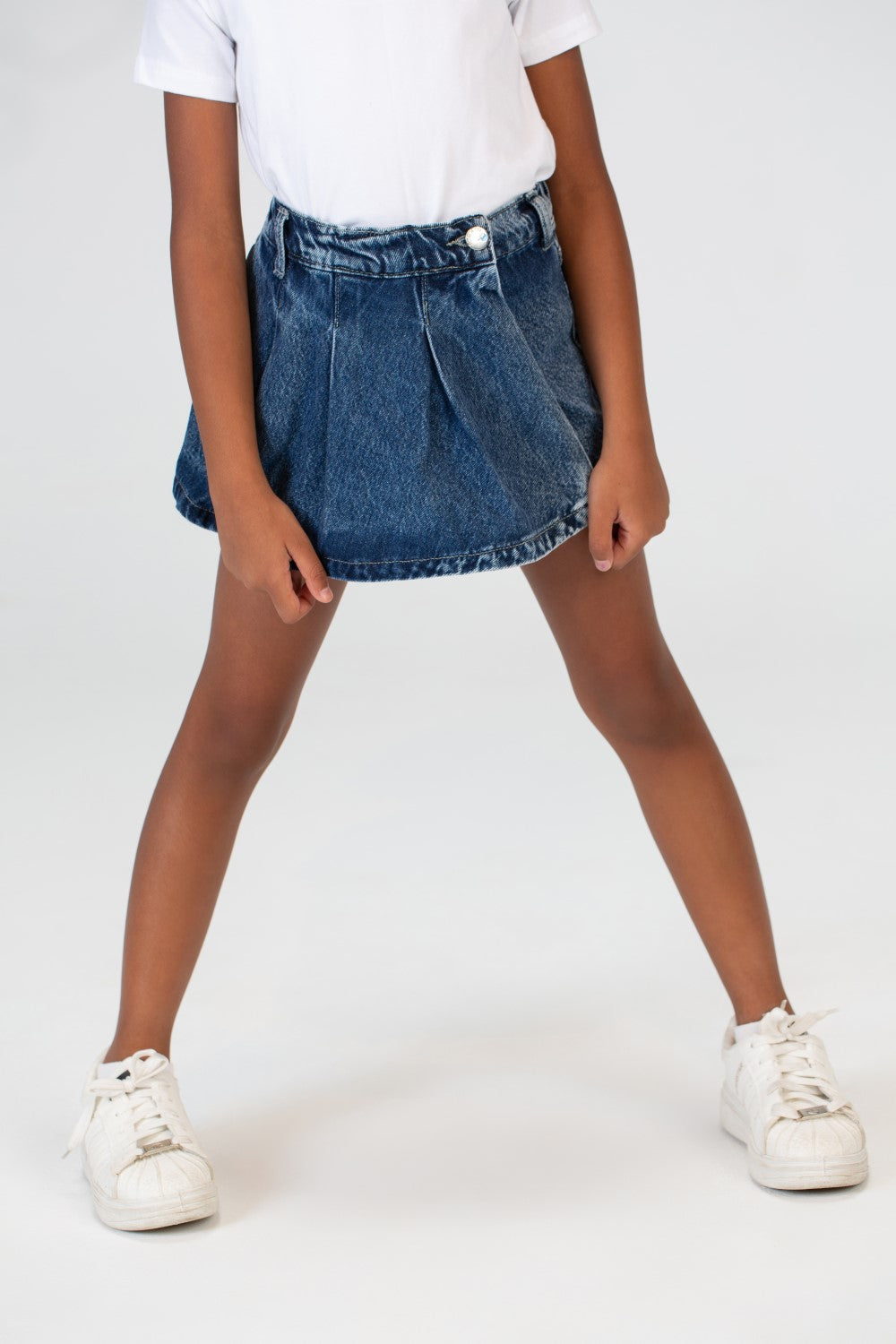 Girls Short Slouchy Casual With A Trendy Cut