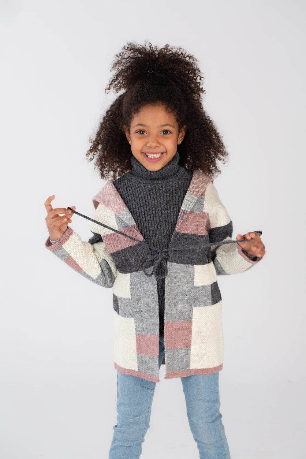 طقم صوف طويل للبنات بقصة عادية وياقة عالية مع طقم داخلي