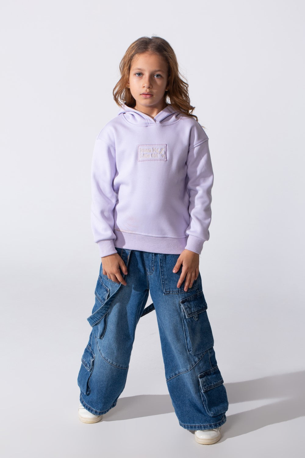 Girl's Slim Fit Hood Sweatshirt With A Front Text Print