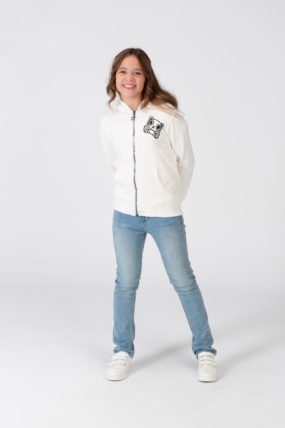 Girl's Sweatshirt With A Hood And A Front Zipper