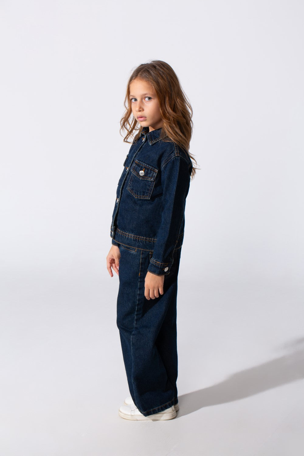 طقم دنيم أساسي عصري للبنات بقصة Slim Fit