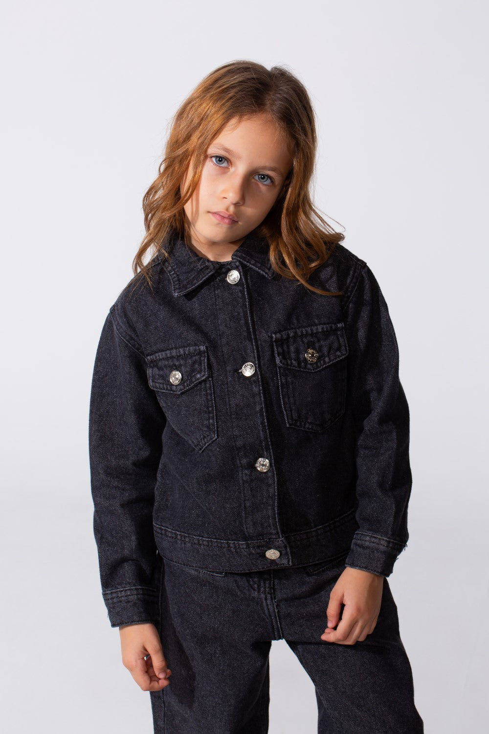 طقم دنيم أساسي عصري للبنات بقصة Slim Fit