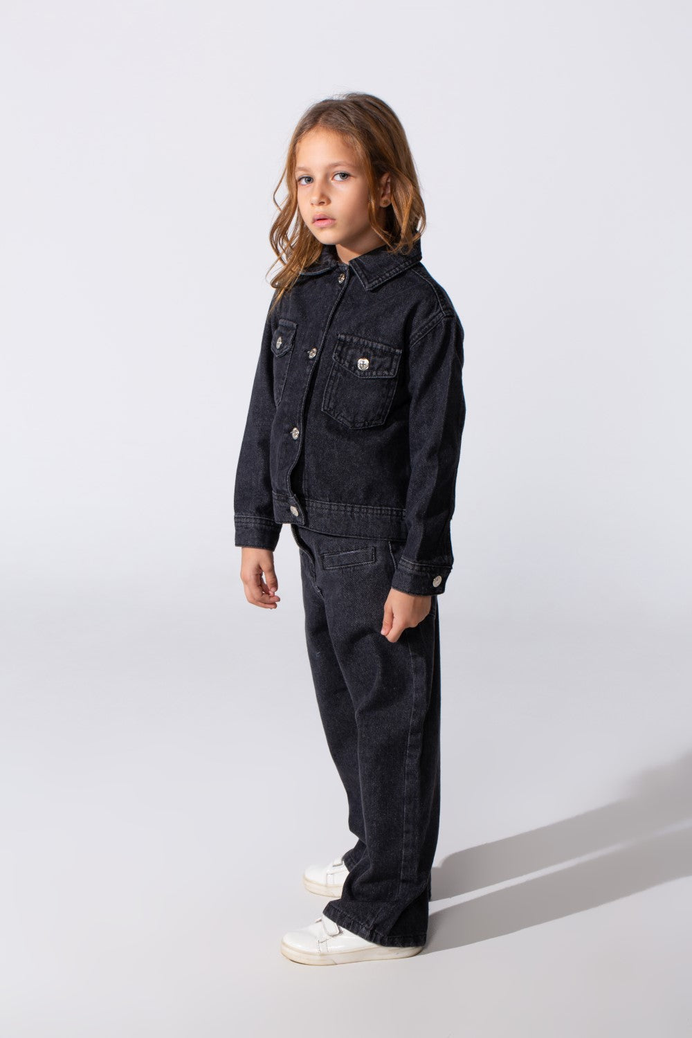 طقم دنيم أساسي عصري للبنات بقصة Slim Fit