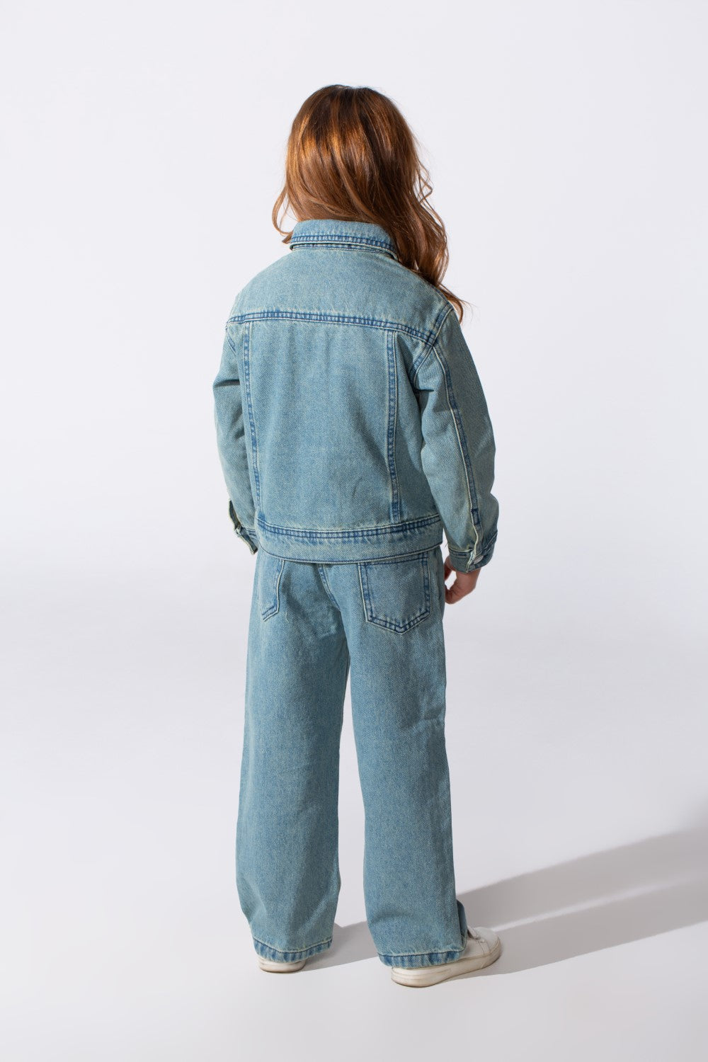 طقم دنيم أساسي عصري للبنات بقصة Slim Fit