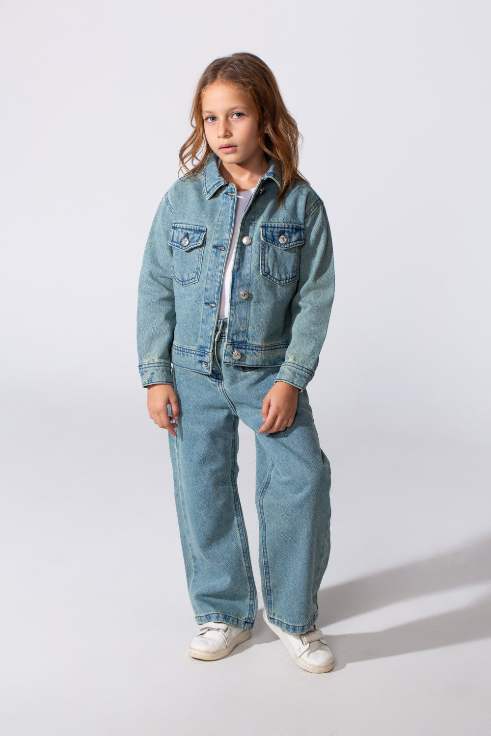 طقم دنيم أساسي عصري للبنات بقصة Slim Fit