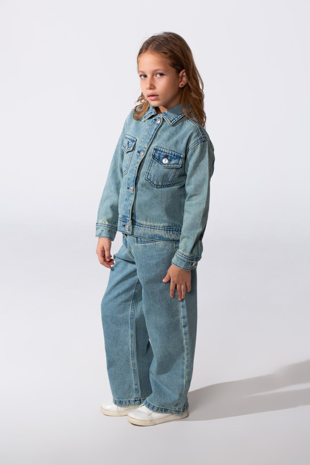 طقم دنيم أساسي عصري للبنات بقصة Slim Fit