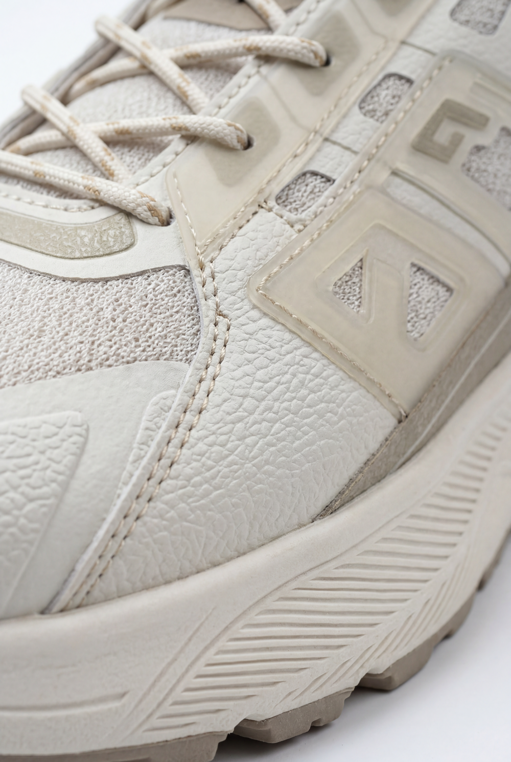 Women’s Tomato Store Utility Trainer Structured Mesh Upper Reinforced Panel Build Duck Shoes