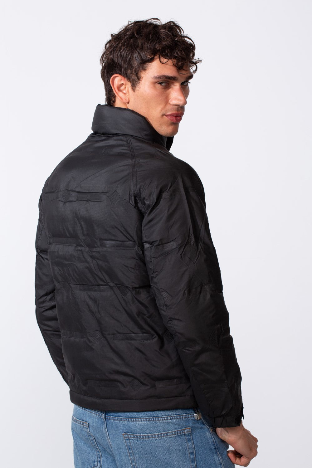 Men's Front Pockets Long Sleeves Waterproof Jacket