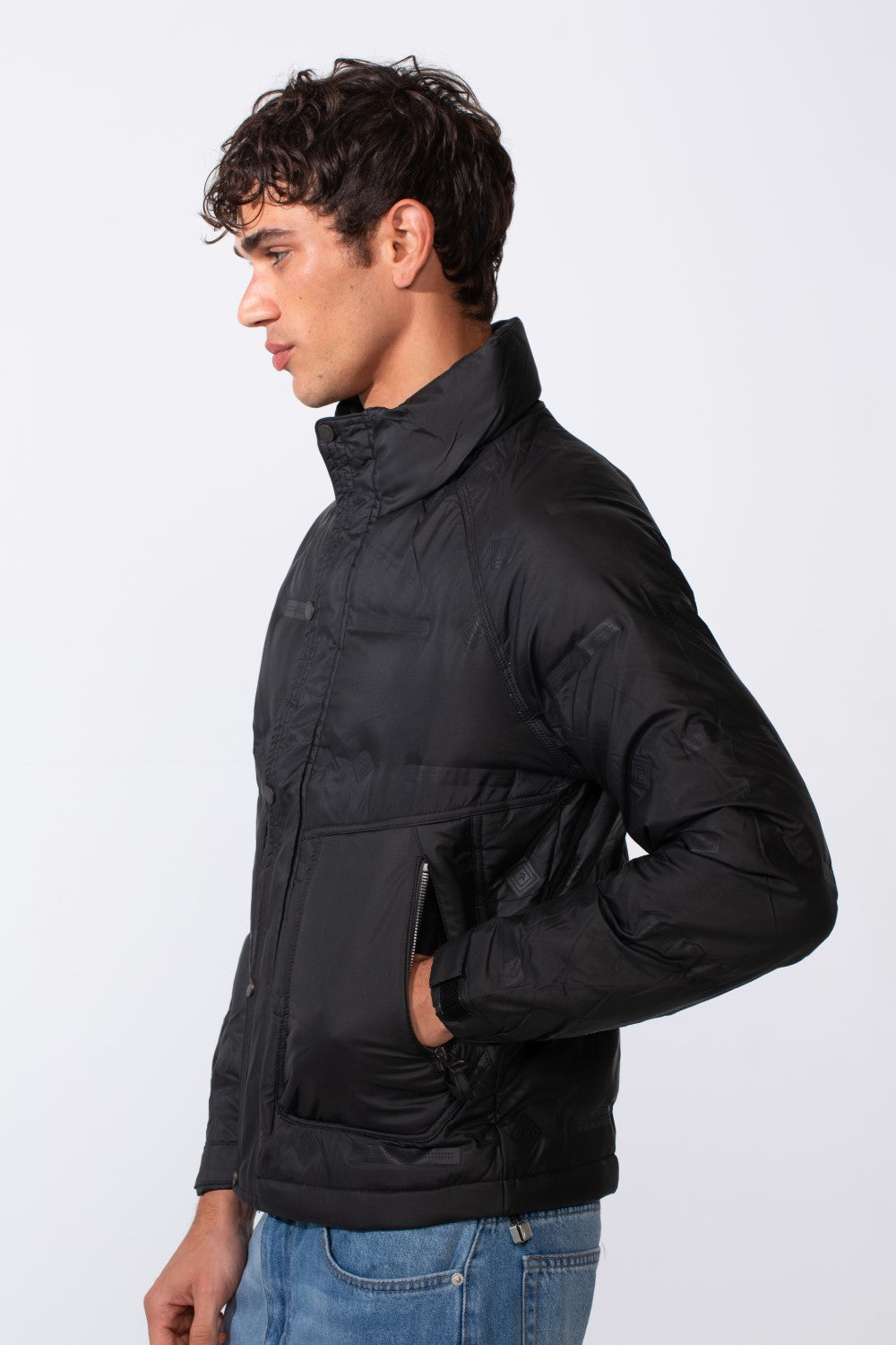 Men's Front Pockets Long Sleeves Waterproof Jacket