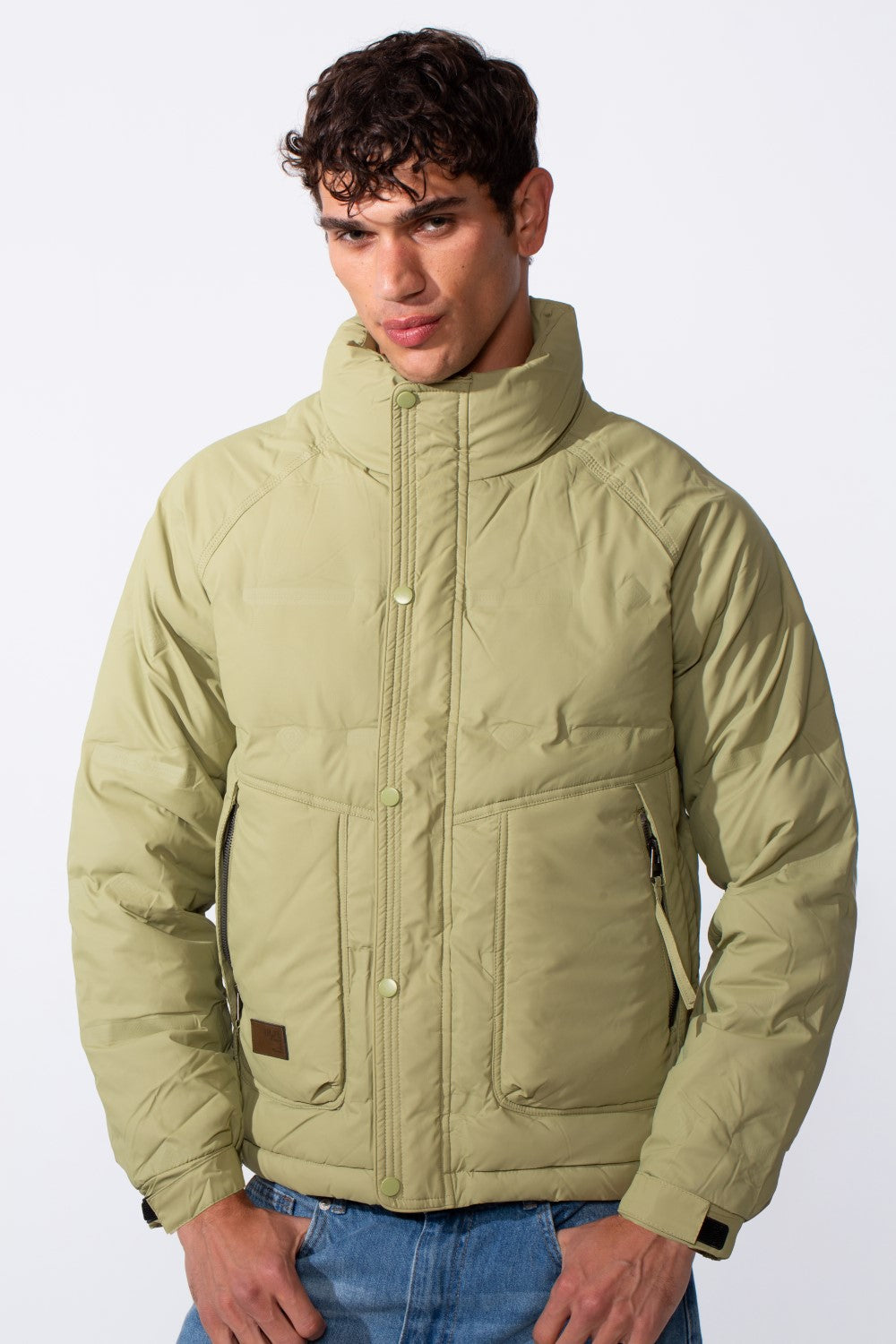 Men's Front Pockets Long Sleeves Waterproof Jacket