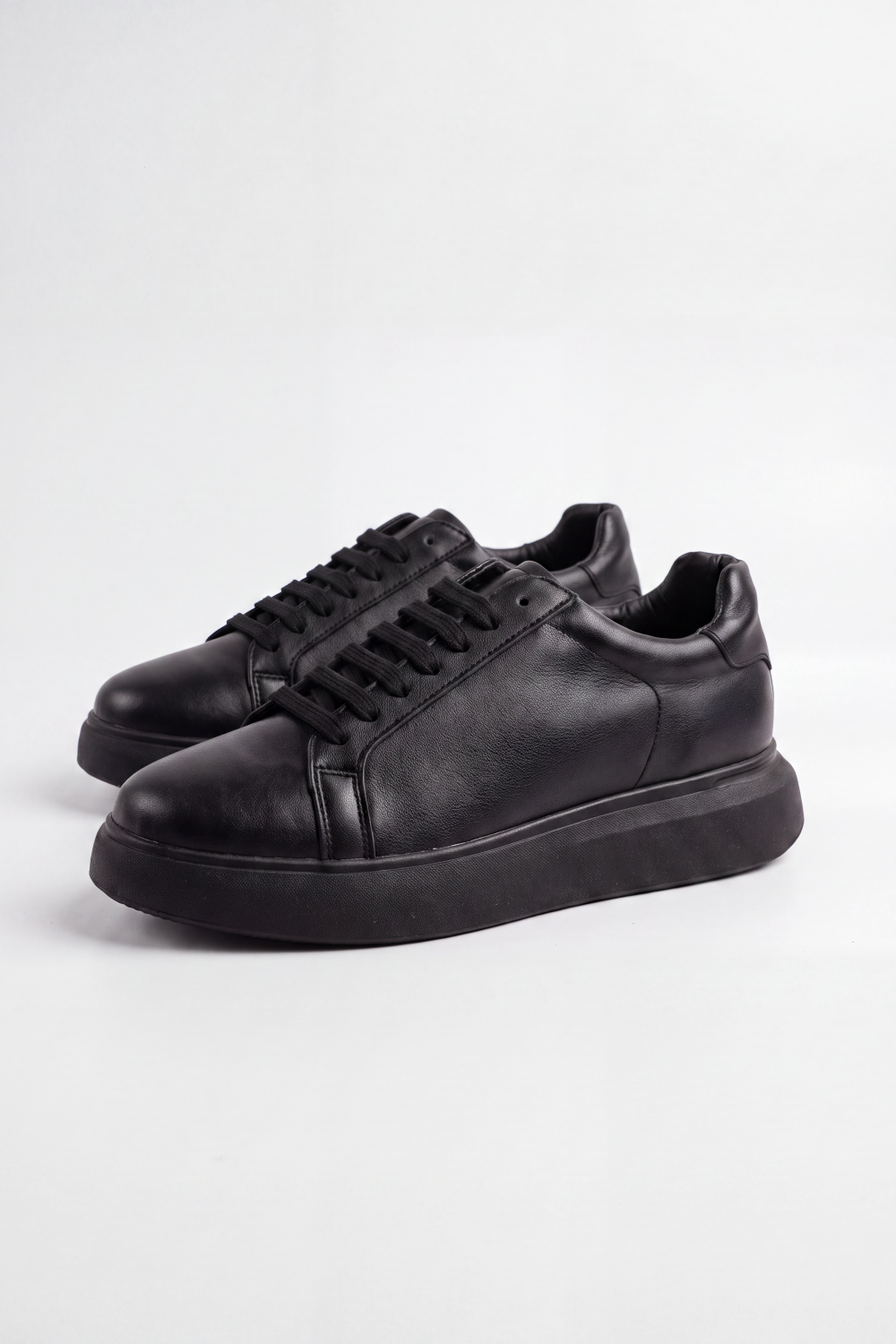 Men's Tomato Store Premium Leather Sneakers Tonal Lace-Up Design Padded Collar Shoes