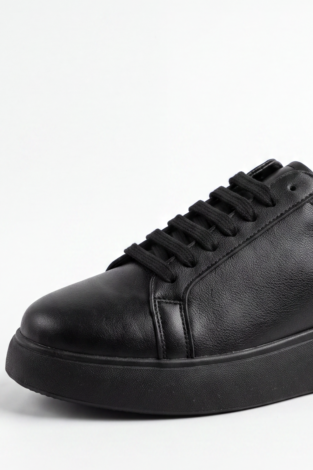 Men's Tomato Store Premium Leather Sneakers Tonal Lace-Up Design Padded Collar Shoes