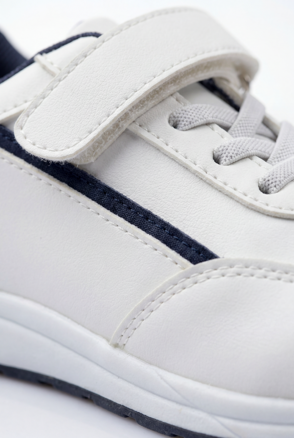 Boy's Versatile Sneaker Structured Feel For All-Day Support Subtle Stitching Details Hook And Loop Strap Shoes
