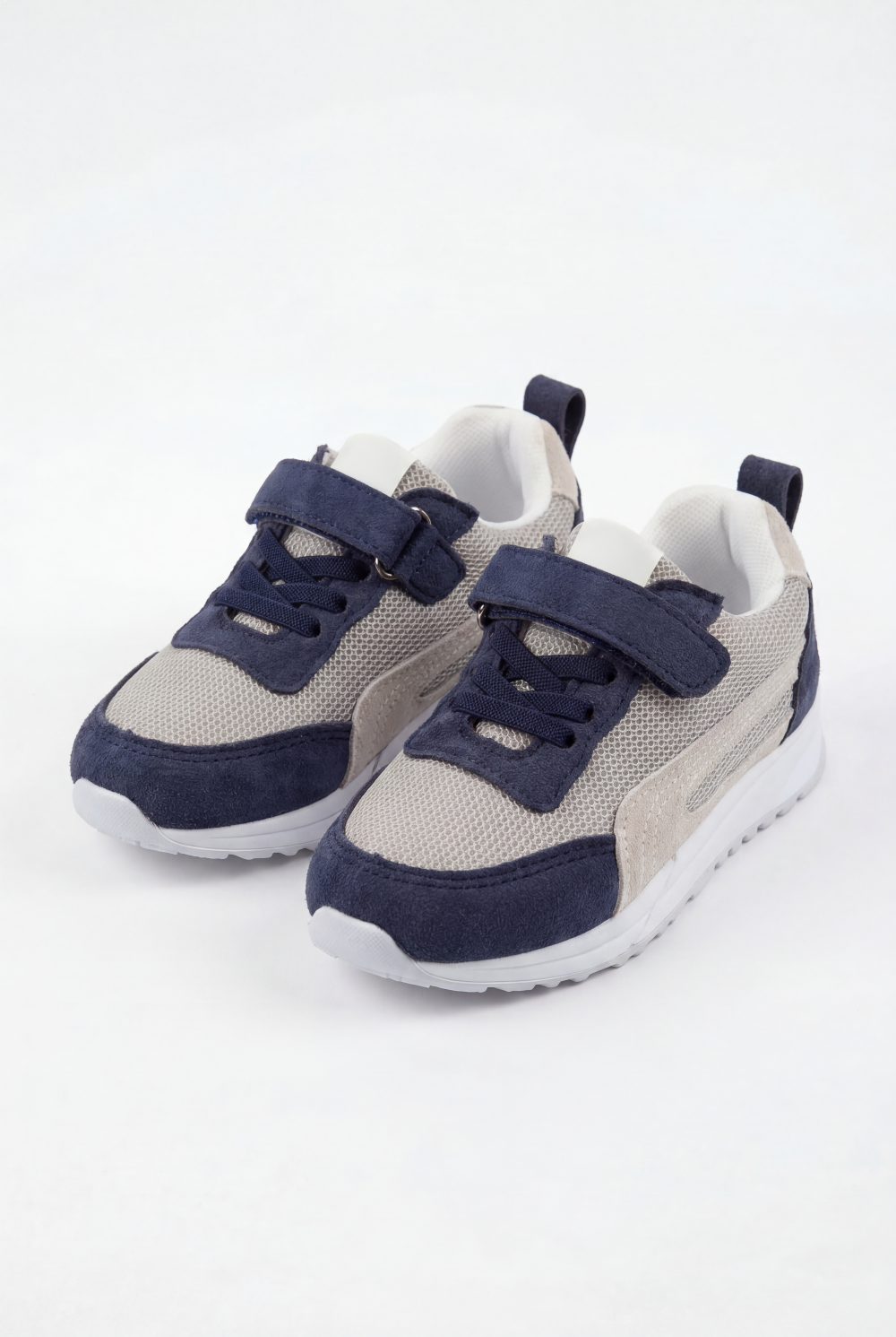 Boy's Dual-Closure System Tomato Store Padded Collar And Tongue For Enhanced Comfort Shoes