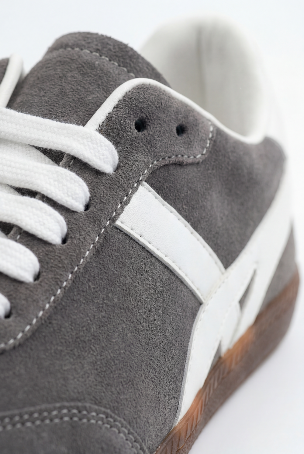 Boy's Bold Contrast Side Stripes Sporty Look Tomato Store Shoes