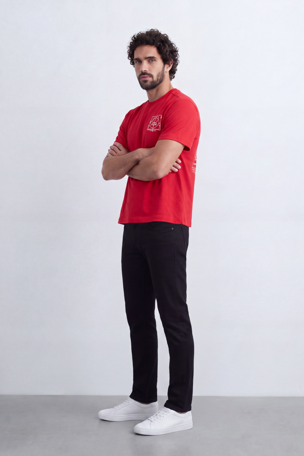 Men's Tomato Store Box Fit T-Shirt Minimal Compass Chest Graphic Clean Crew Neck