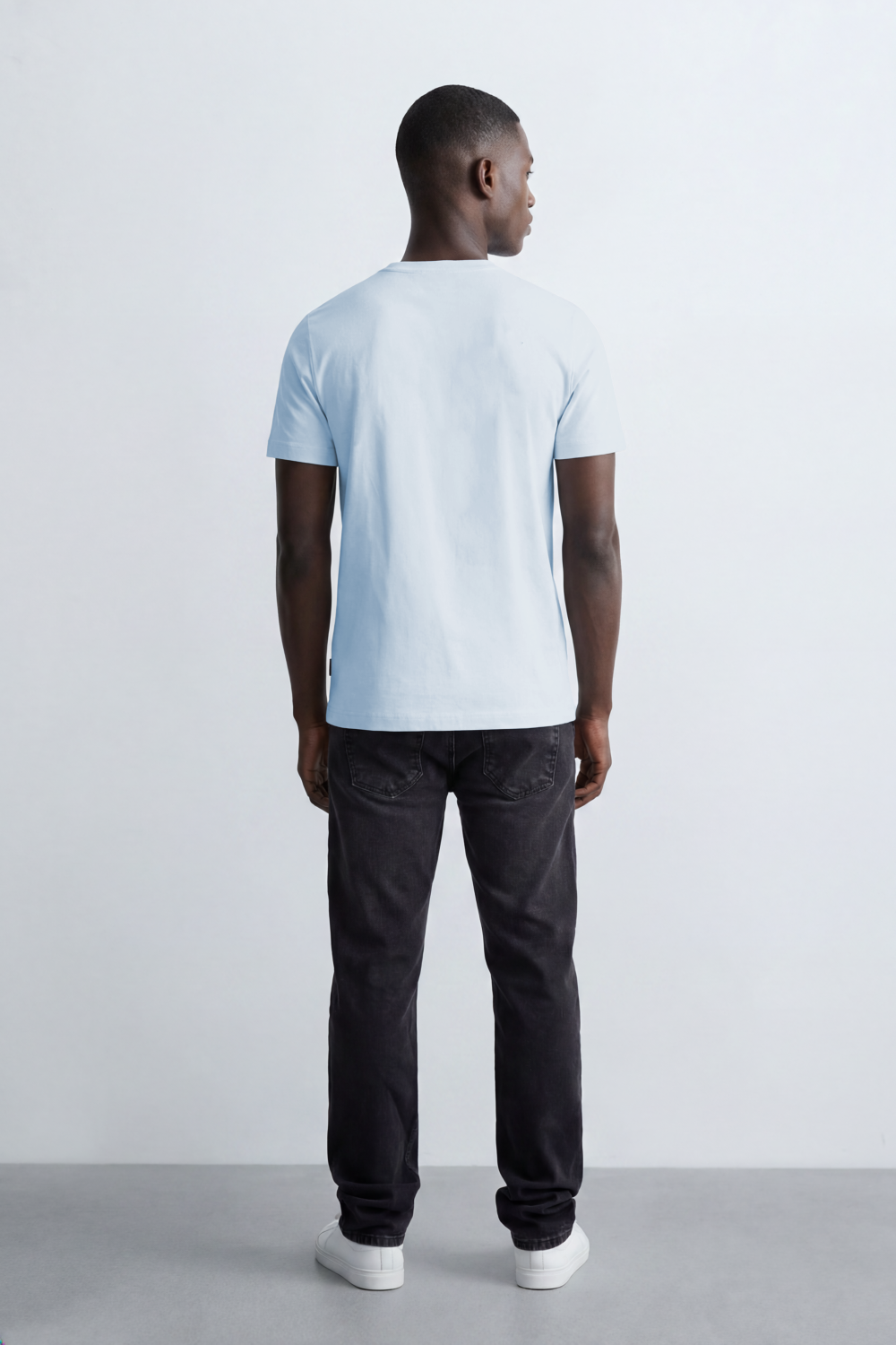 Men's Tomato Store T-Shirt Minimal Tomato Chest Logo Slim Fit Round Neck