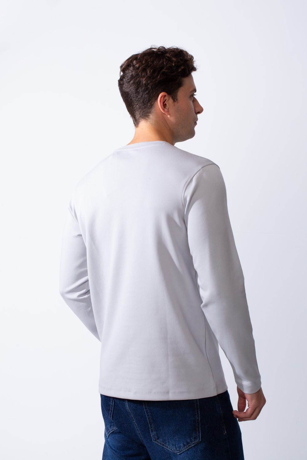 Men's Rounded Neckline Long Sleeves Basic Slim Fit Perfect For Layering T-Shirt