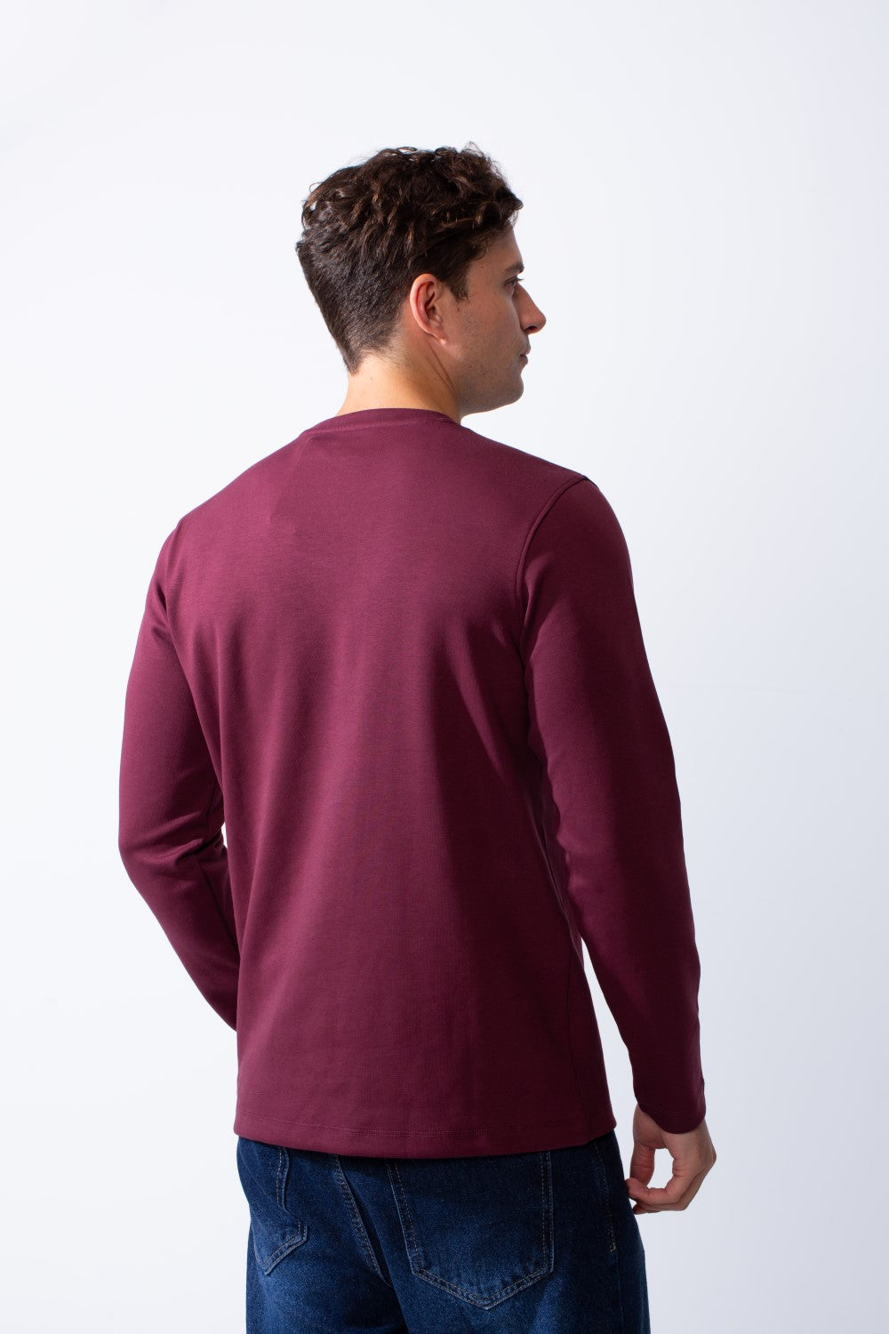 Men's Rounded Neckline Long Sleeves Basic Slim Fit Perfect For Layering T-Shirt