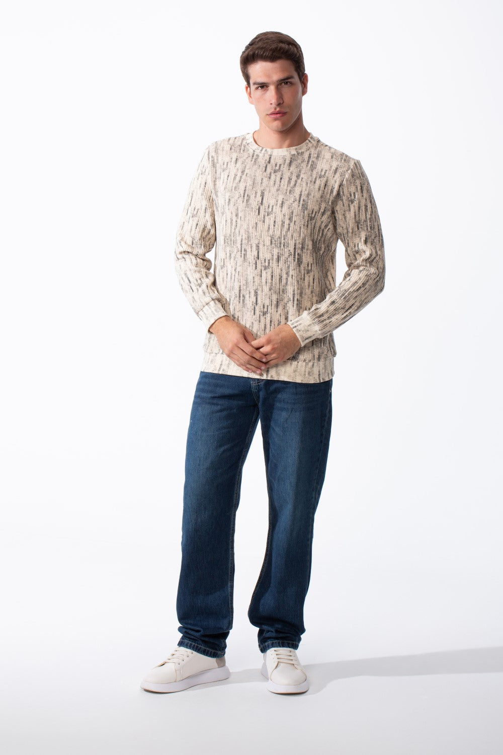 Men's Round Neck Checkered Pattern Long Sleeve Ribbed Fabric Slim Fit Sweatshirt