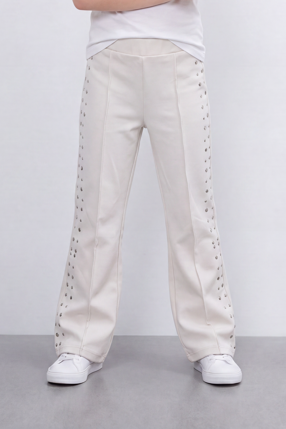 Girl's Tomato Store Stud Line Flare Legn Slim Fit Pants Framed With Side Stud Artwork Front Seam Detail Pull On Waist