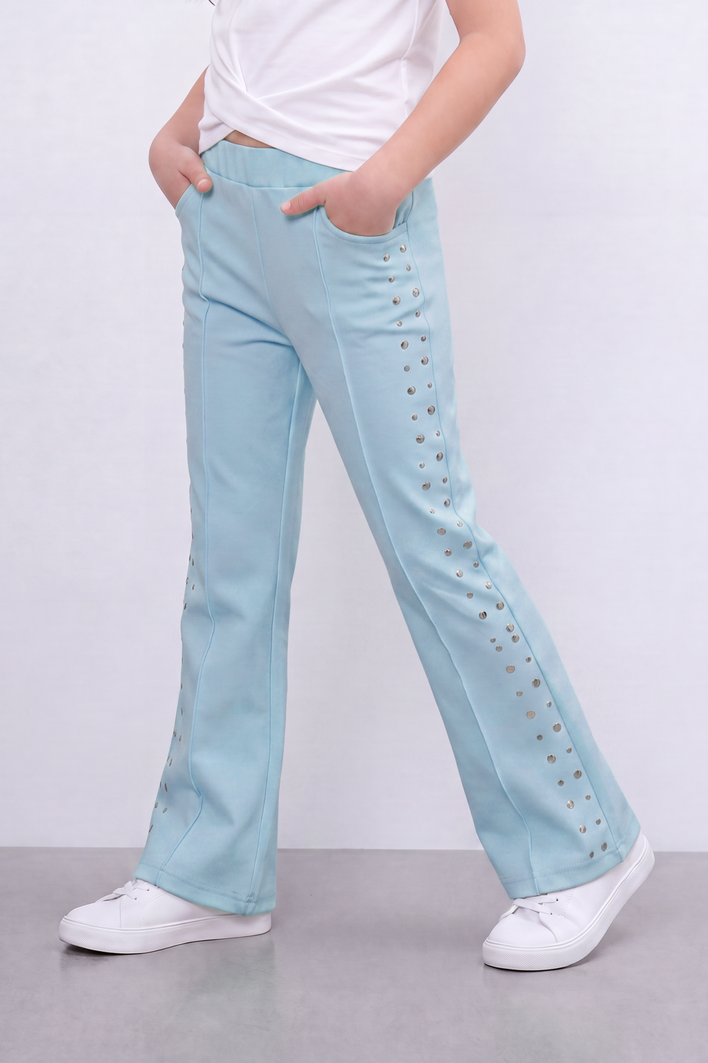 Girl's Tomato Store Stud Line Flare Legn Slim Fit Pants Framed With Side Stud Artwork Front Seam Detail Pull On Waist