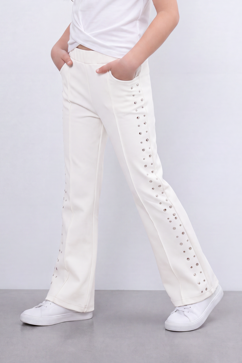 Girl's Tomato Store Stud Line Flare Legn Slim Fit Pants Framed With Side Stud Artwork Front Seam Detail Pull On Waist