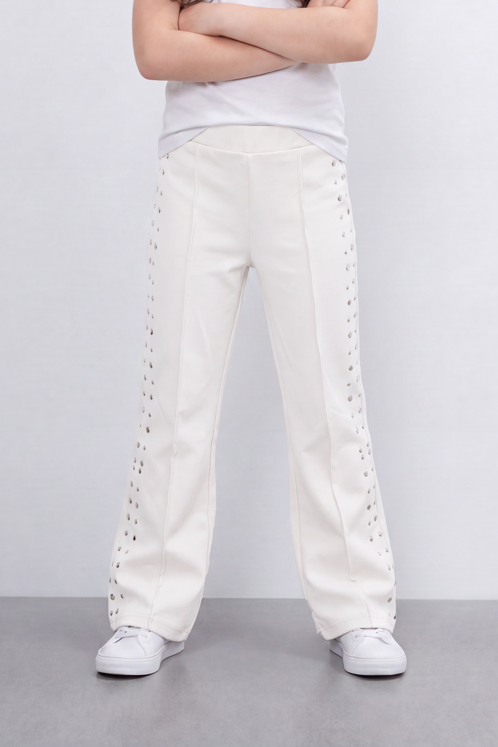 Girl's Tomato Store Stud Line Flare Legn Slim Fit Pants Framed With Side Stud Artwork Front Seam Detail Pull On Waist