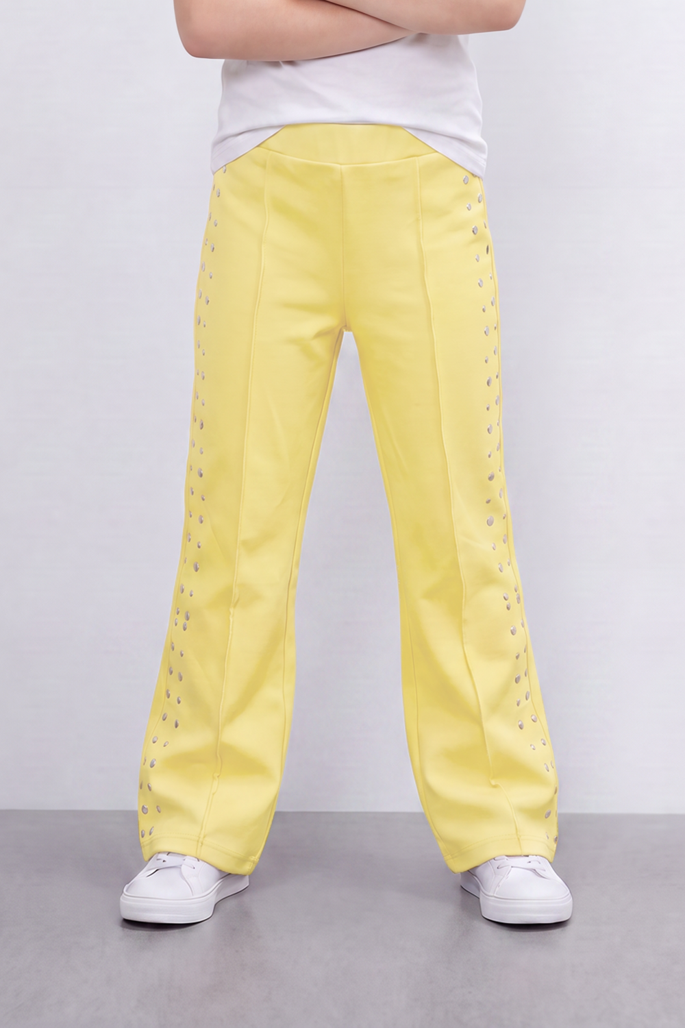 Girl's Tomato Store Stud Line Flare Legn Slim Fit Pants Framed With Side Stud Artwork Front Seam Detail Pull On Waist
