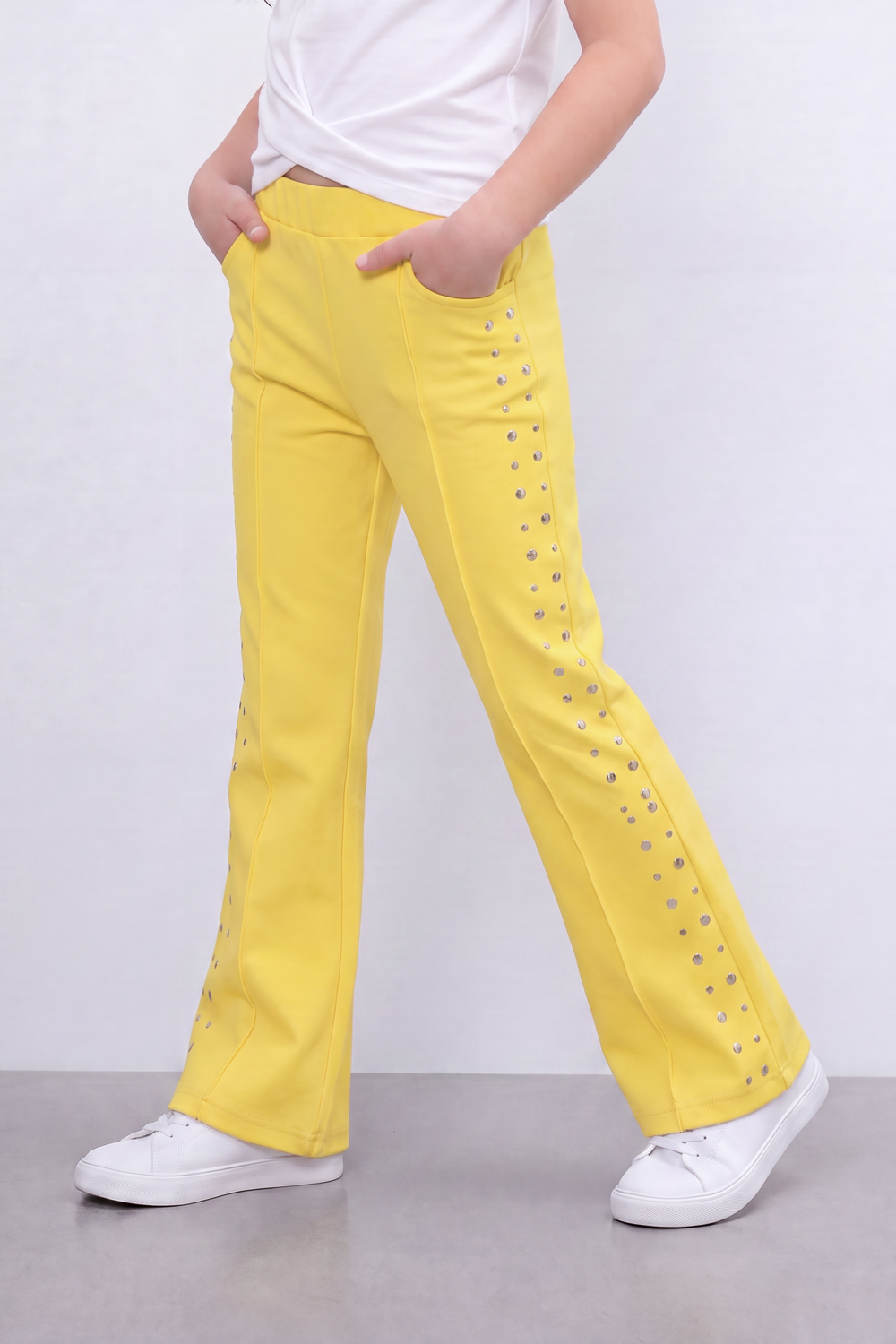Girl's Tomato Store Stud Line Flare Legn Slim Fit Pants Framed With Side Stud Artwork Front Seam Detail Pull On Waist