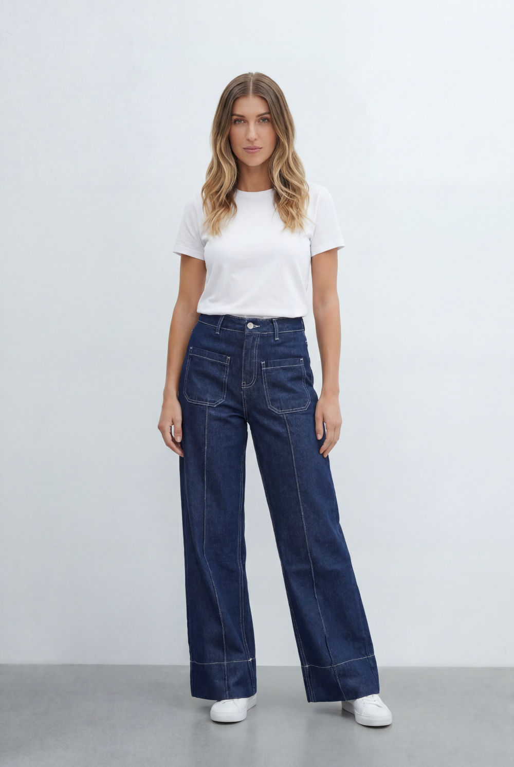 Women's Tomato Store Utility Pocket Jeans Wide Leg Denim Silhouette Front Patch Pocket Detail