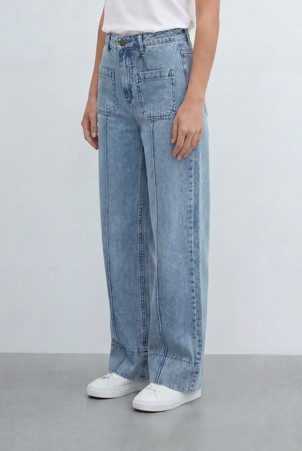 Women's Tomato Store Jeans Used Denim Silhouette Front Patch Pocket Detail