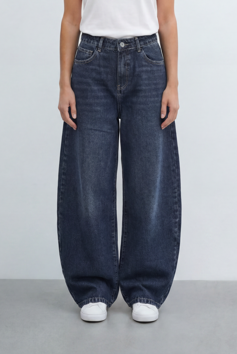 Women’s Tomato Store Wide Leg Jeans Curved Oversized Silhouette Denim Pants