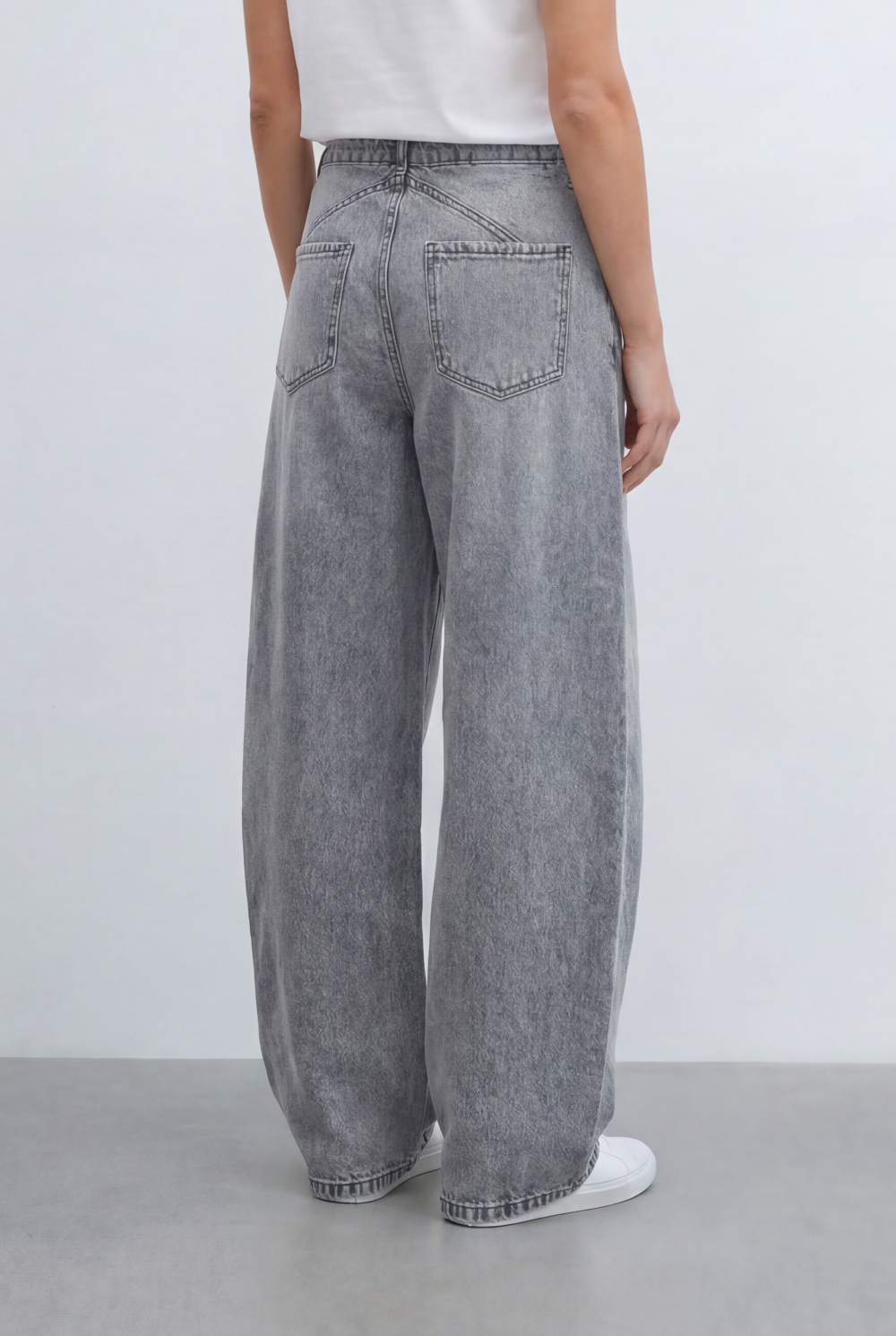 Women’s Tomato Store Wide Leg Jeans Curved Oversized Silhouette Denim Pants