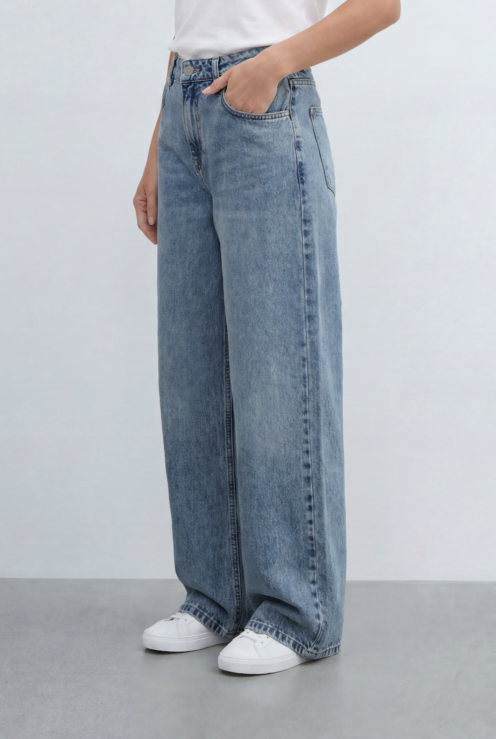 Women’s Tomato Store Wide Leg Denim Jeans Pants High Rise Waist Relaxed Light Wash Finish