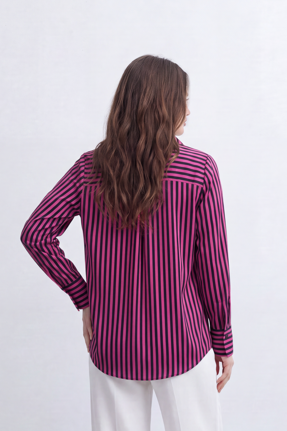Women’s Tomato Store Line Edit Blouse Vertical Stripe Pattern Button Front Back Pleat Longline Shape And Polished