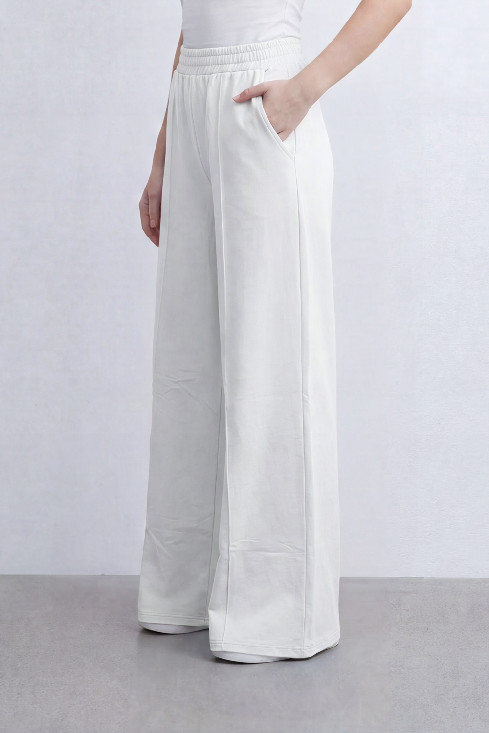 Women’s Tomato Store Soft Column Wide Linen Pants Clean Brushed Surface Defined By Vertical Pintuck Lines