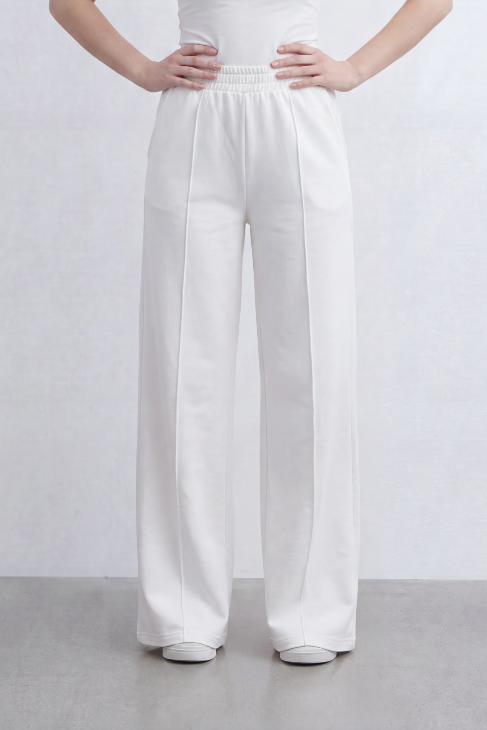 Women’s Tomato Store Soft Column Wide Linen Pants Clean Brushed Surface Defined By Vertical Pintuck Lines