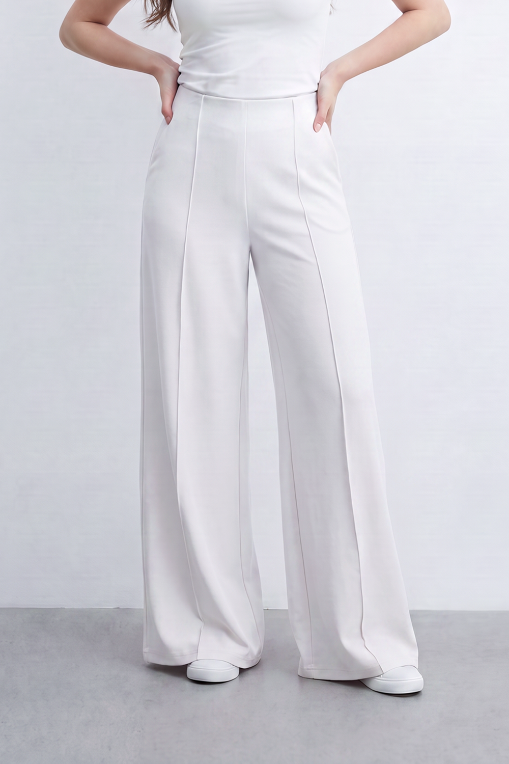 Women’s Tomato Store Seam Flow Wide Legen Pants Smooth Plain Surface Defined By Front Pintuck Lines