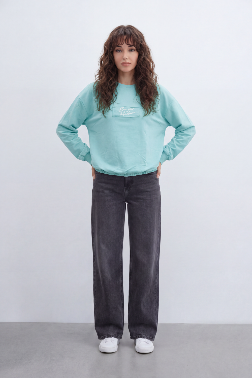 Women’s Tomato Store Bonjour Patch T-Shirt Centered Script Label Detail Smooth Plain Surface Relaxed
