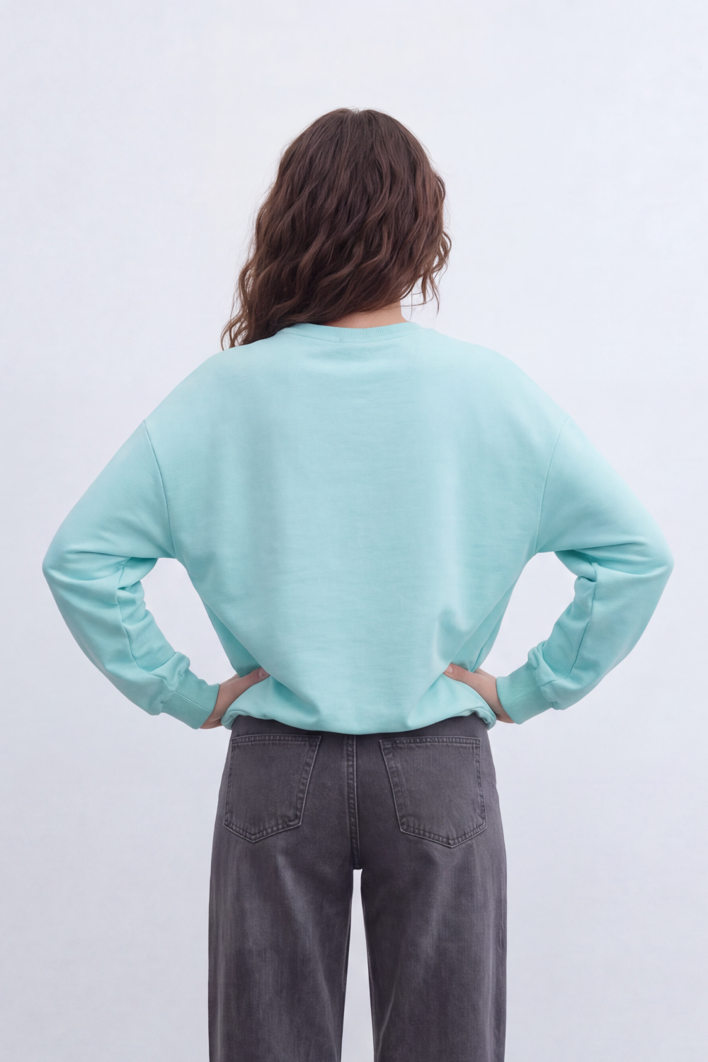 Women’s Tomato Store Bonjour Patch T-Shirt Centered Script Label Detail Smooth Plain Surface Relaxed