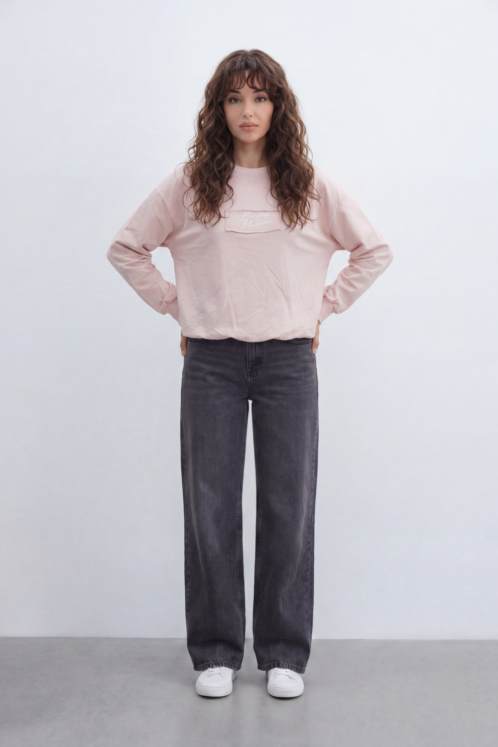 Women’s Tomato Store Bonjour Patch T-Shirt Centered Script Label Detail Smooth Plain Surface Relaxed