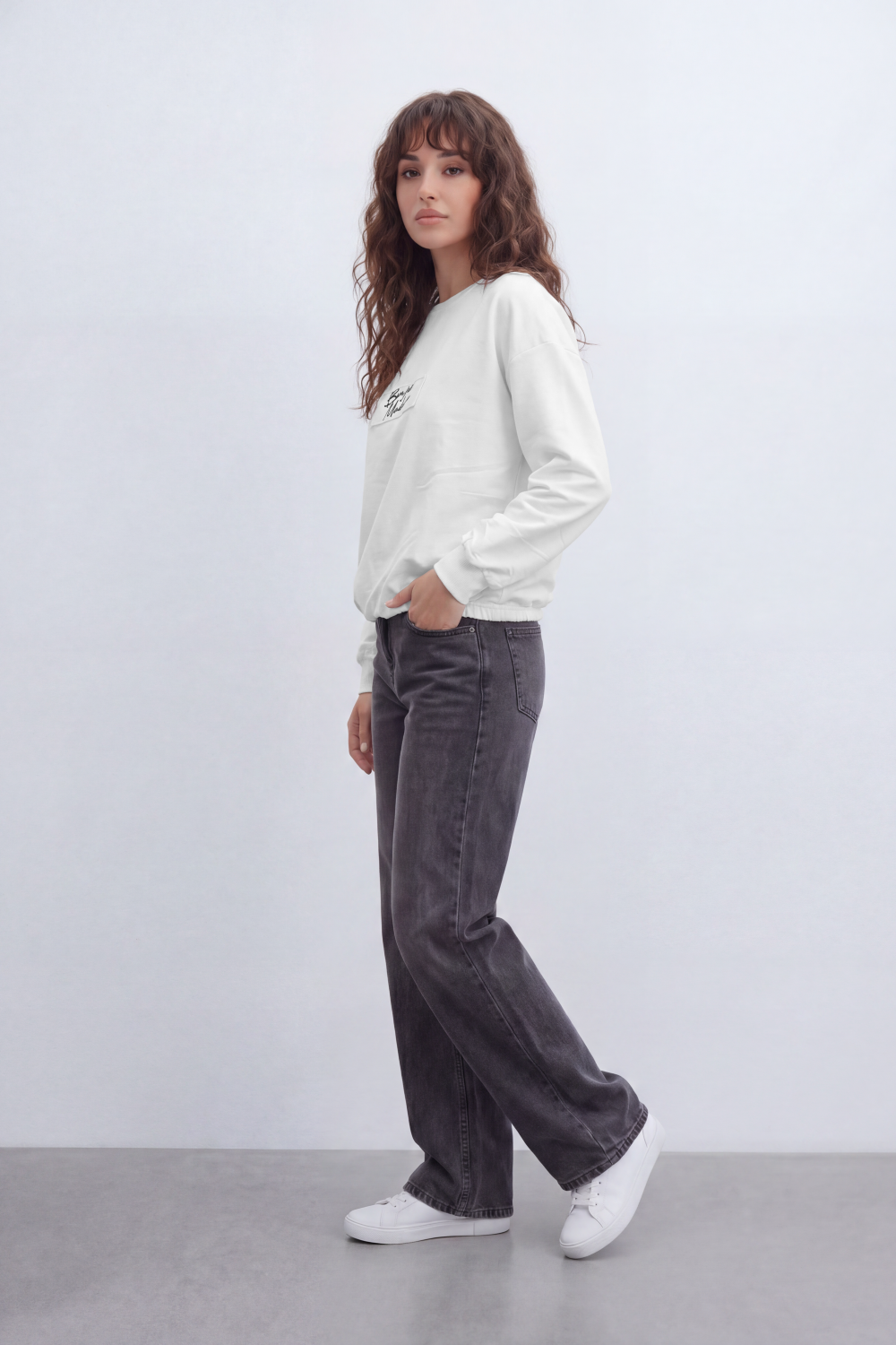 Women’s Tomato Store Bonjour Patch T-Shirt Centered Script Label Detail Smooth Plain Surface Relaxed