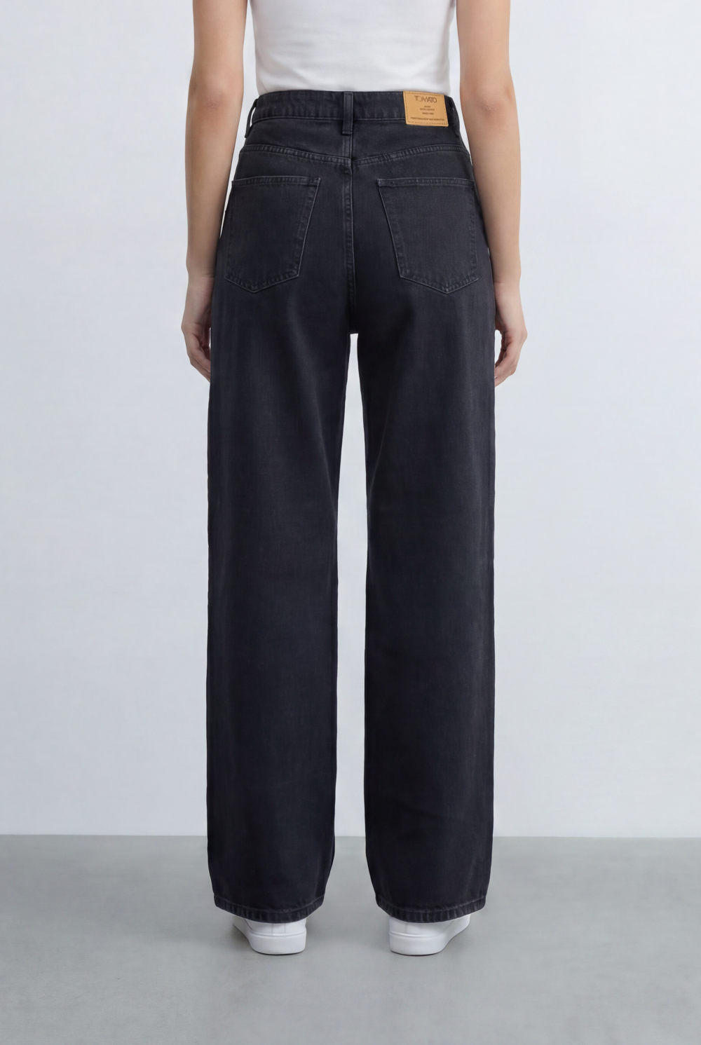 Women's Wide Leg High Rise Jeans Denim Five Pocket Style With Zip Fly Closure Tomato Store