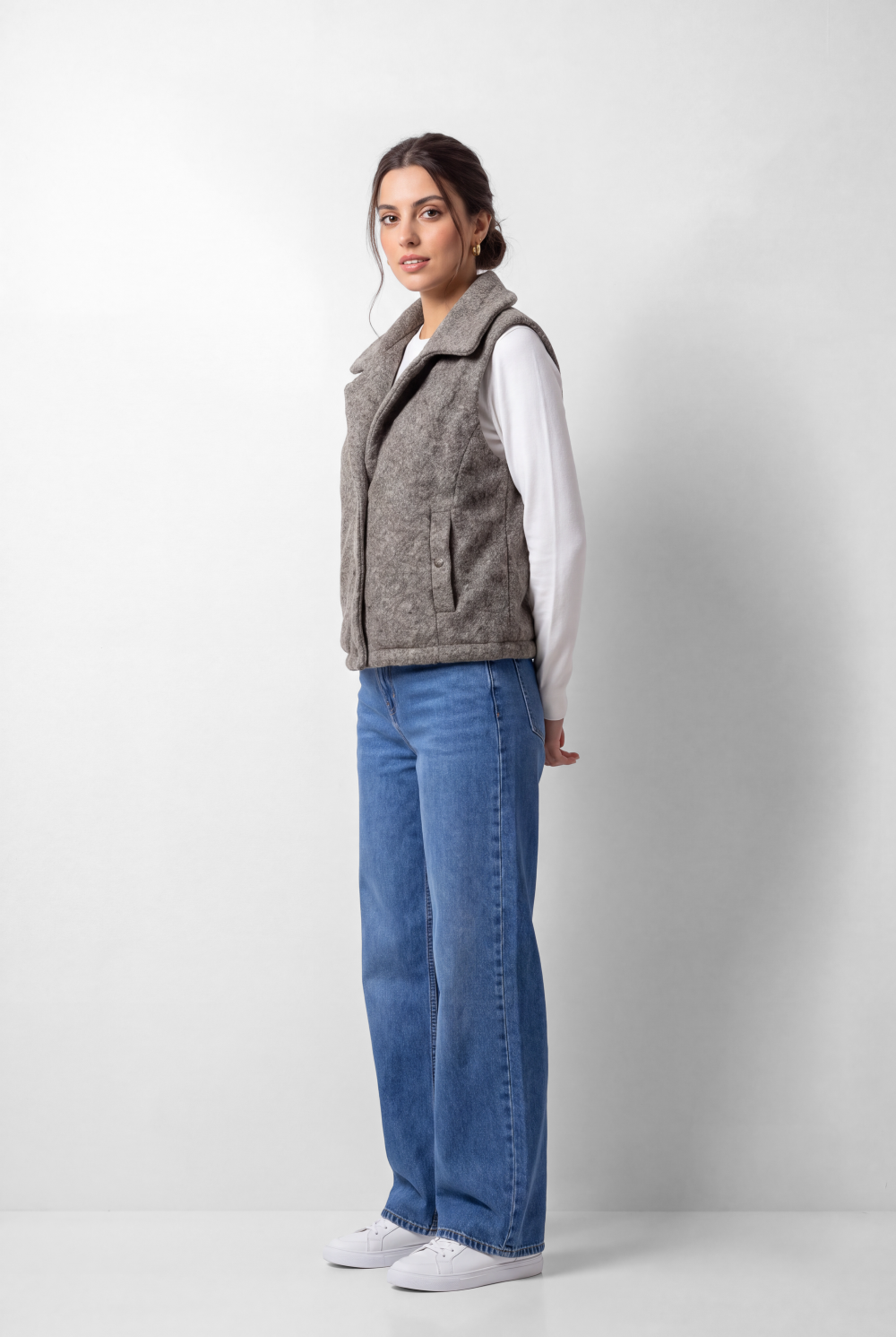 Women's Tomato Store Velvet Vest Sleeveless Wide Collar Snap Button Front Side Pockets Soft Textured Finish