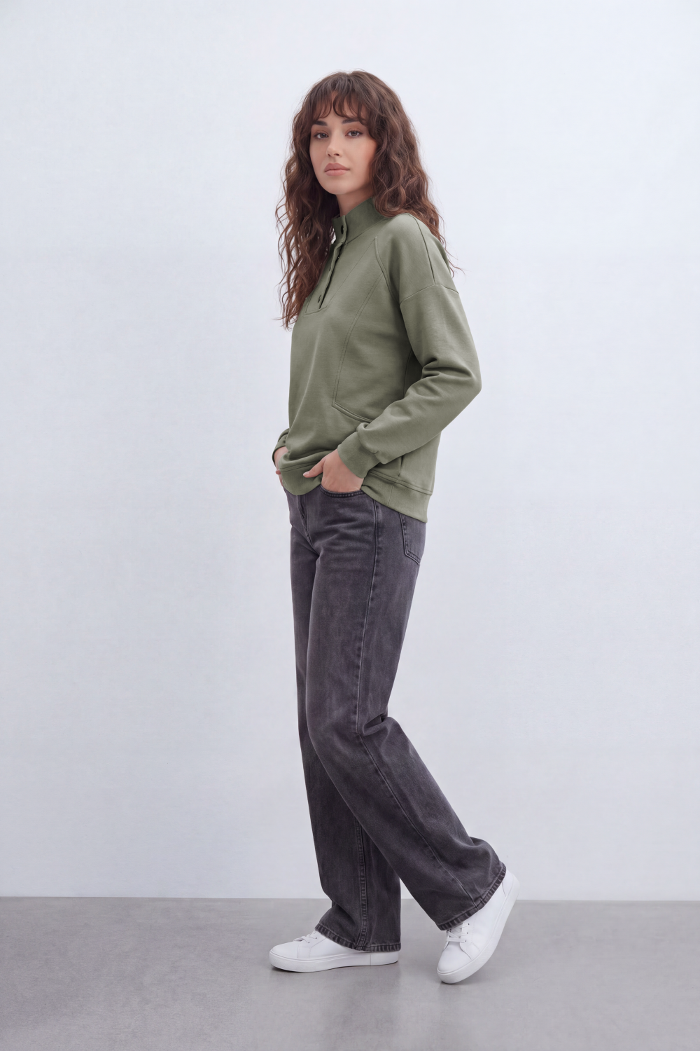 Women’s Tomato Store Snap Panel Sweatshirt Smooth Matte Surface With Front Button Placket Detail Relaxed