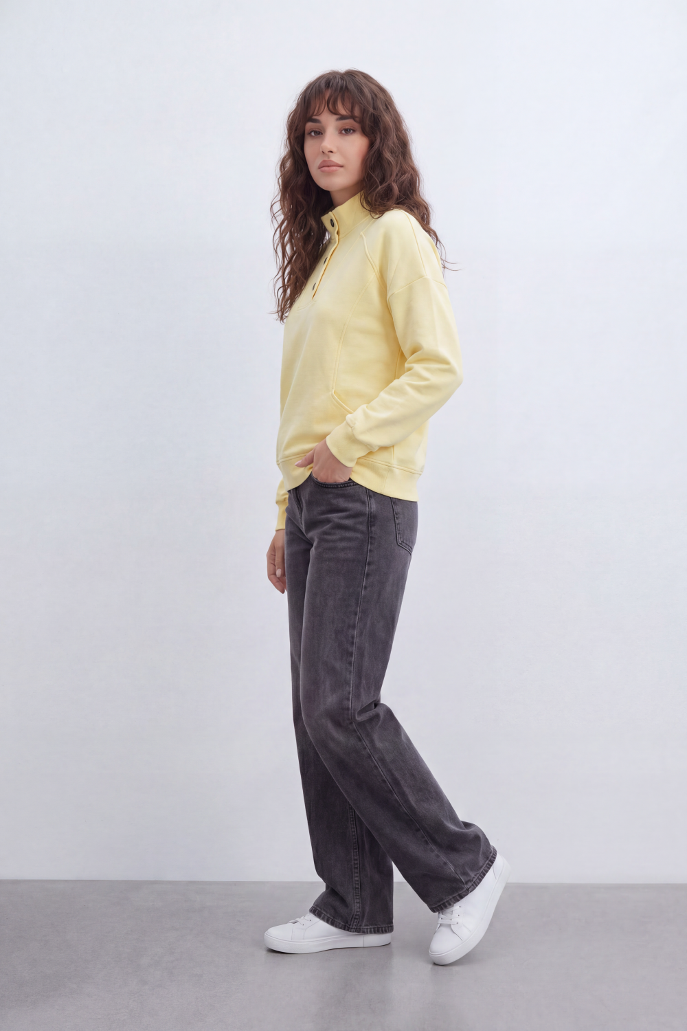 Women’s Tomato Store Snap Panel Sweatshirt Smooth Matte Surface With Front Button Placket Detail Relaxed
