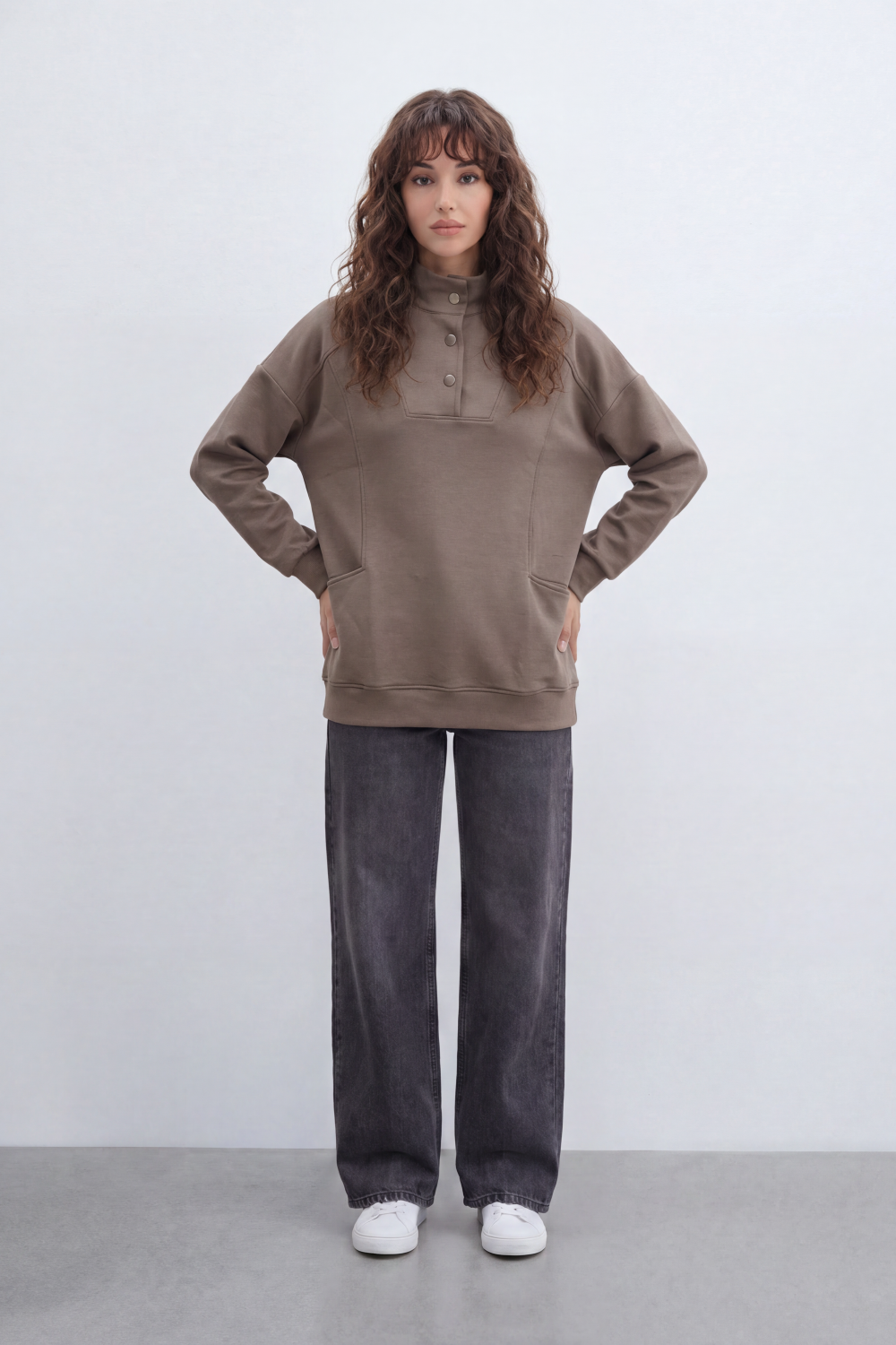 Women’s Tomato Store Snap Panel Sweatshirt Smooth Matte Surface With Front Button Placket Detail Relaxed